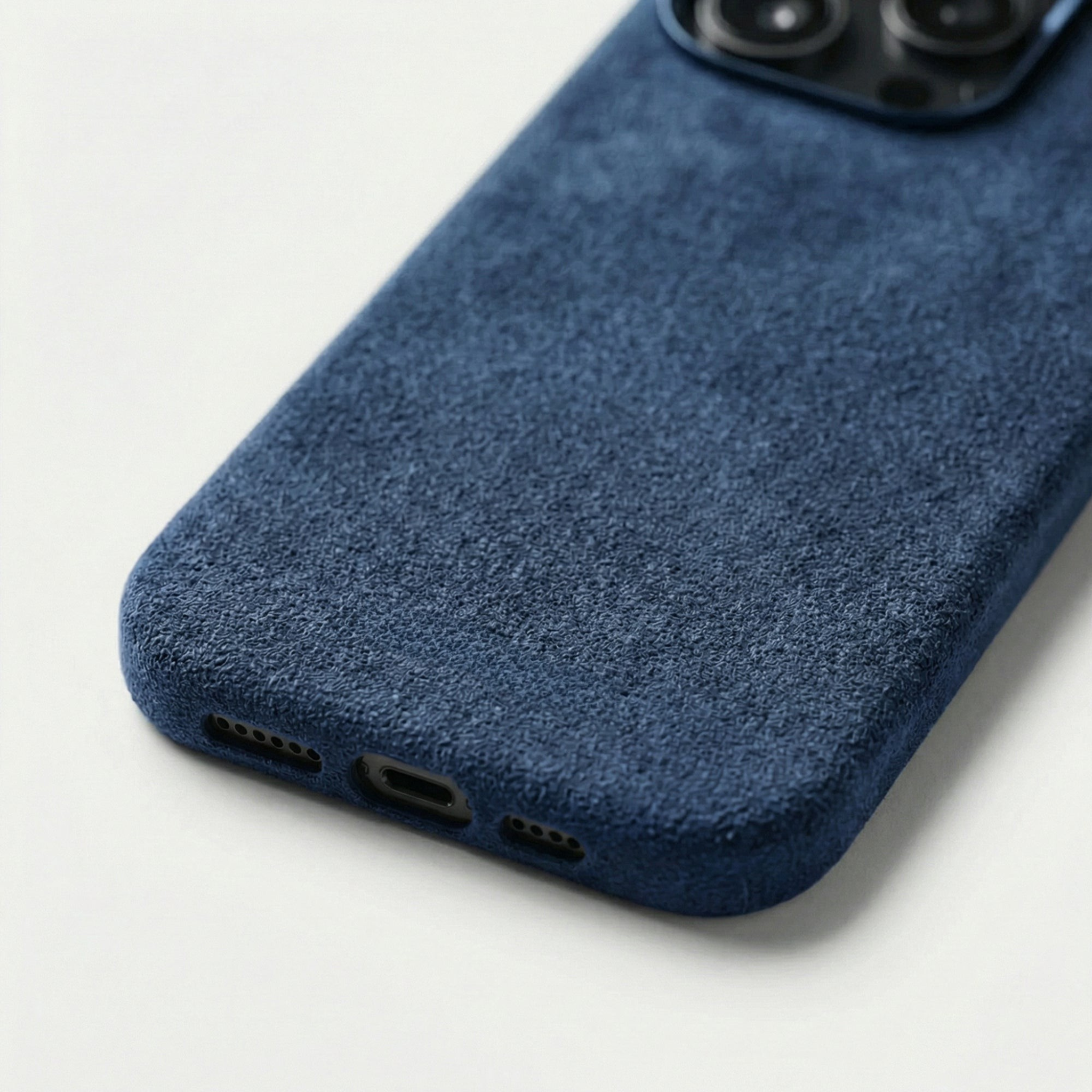 iPhone 16 Pro Max - Coque Alcantara - Bleu océan