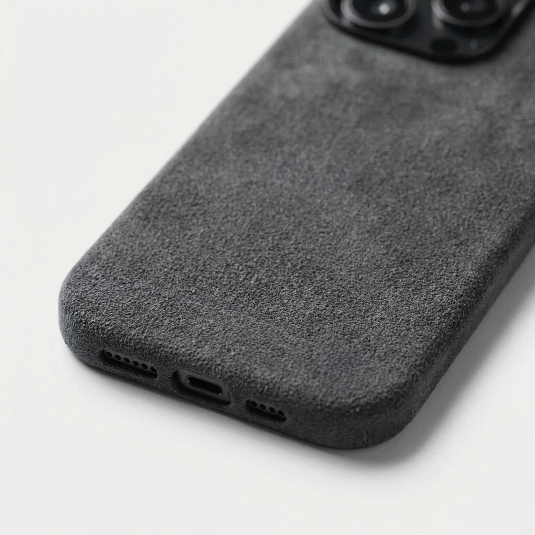 iPhone 16 Pro - Coque en Alcantara - Gris sidéral