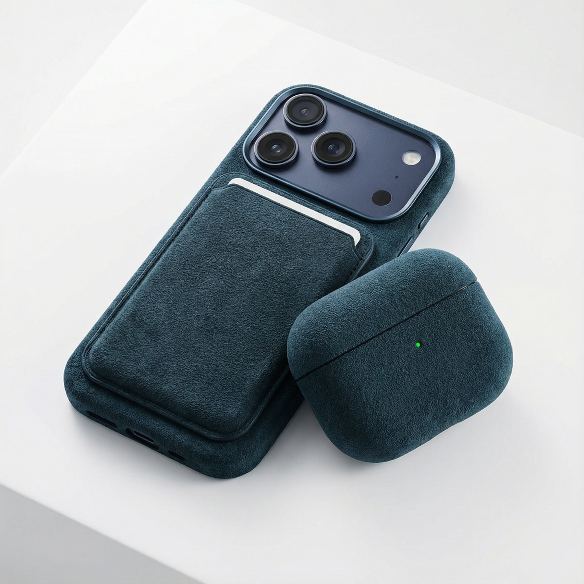 iPhone 17 Pro Max - Coque en Alcantara - Bleu marine