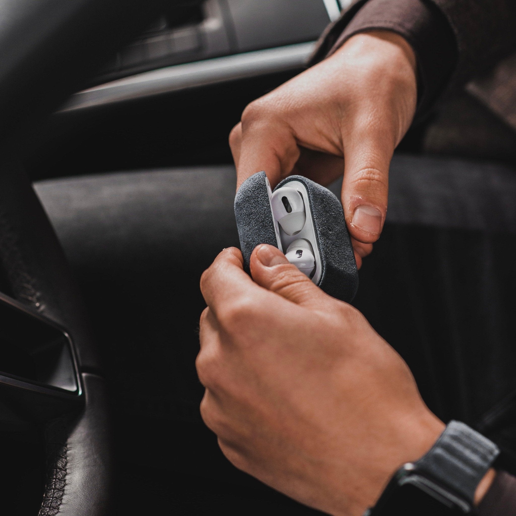 AirPods (3rd generation) Alcantara Case - Space Grey - Alcanside