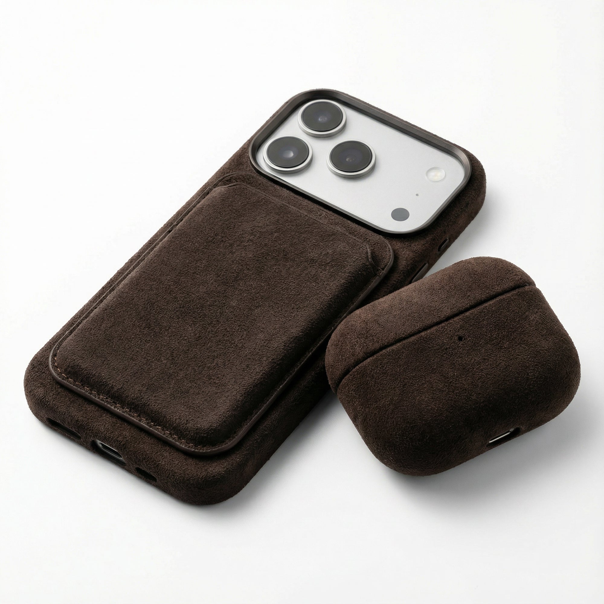 iPhone 17 Pro - Coque Alcantara - Marron chocolat