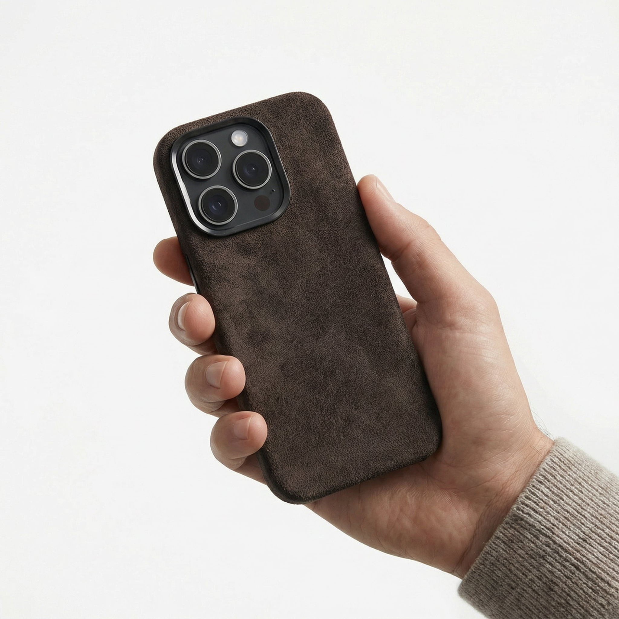 iPhone 16 Pro - Coque Alcantara - Marron Chocolat