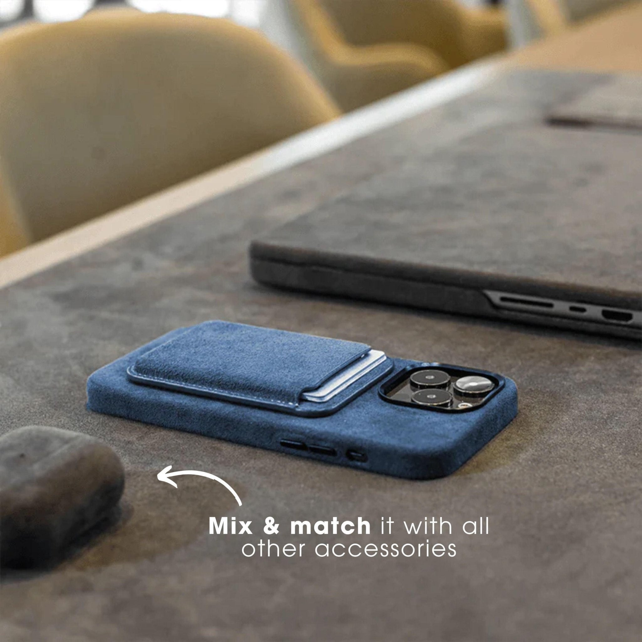 iPhone 14 Plus - Coque Alcantara - Bleu océan