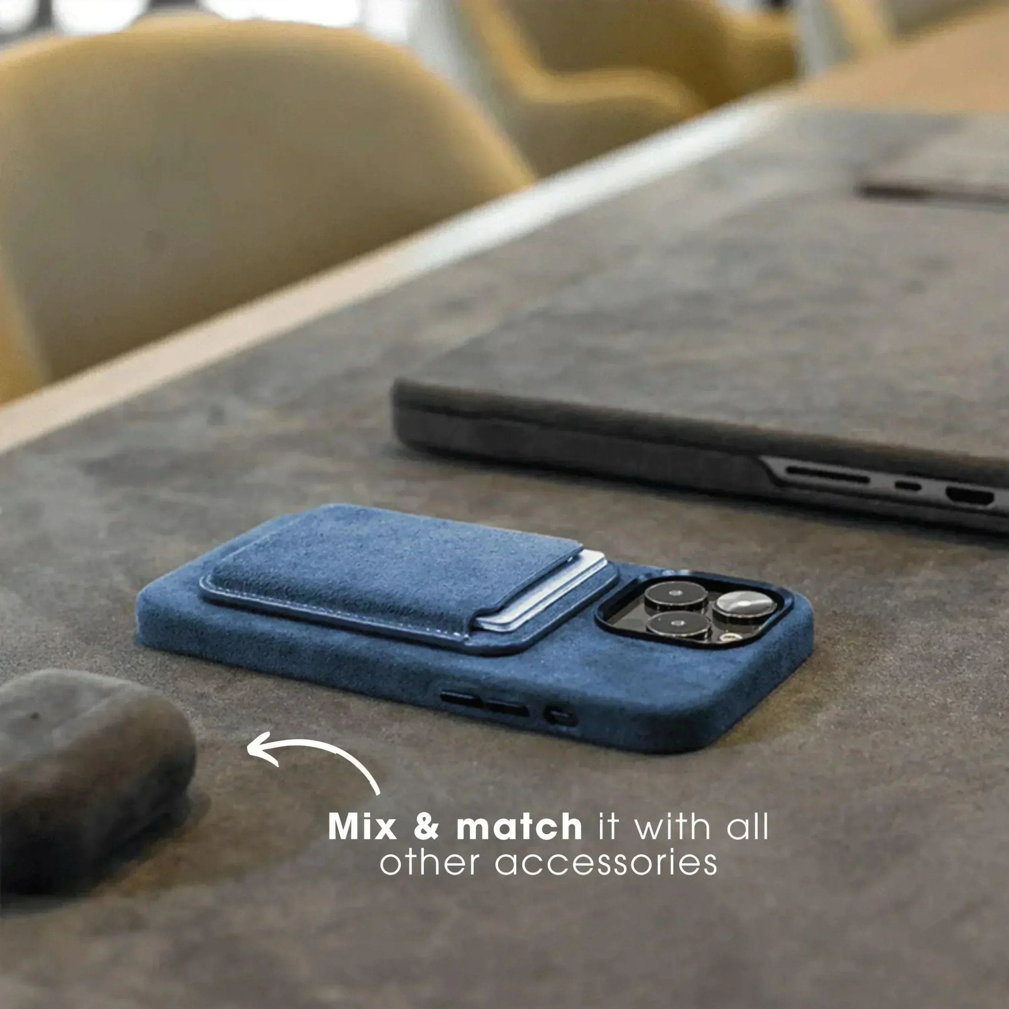 iPhone 16 Plus - Coque en Alcantara - Bleu océan